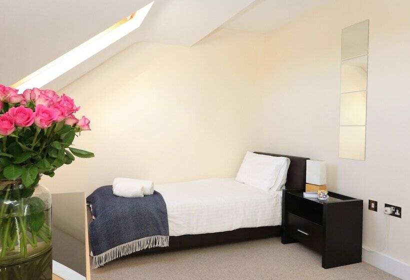 24 Bay Retreat Villas