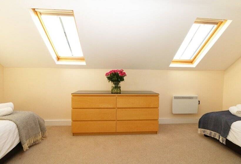 24 Bay Retreat Villas