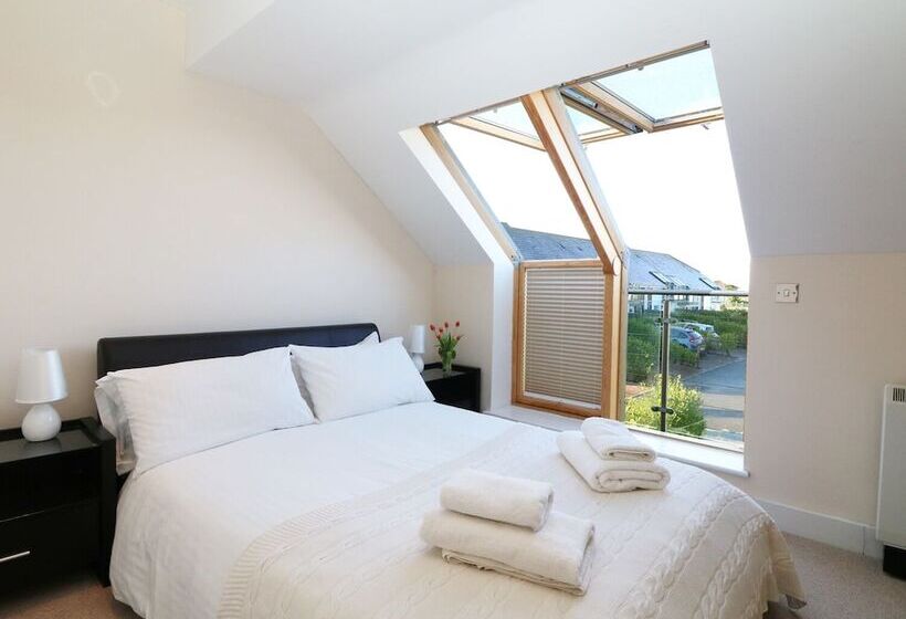 24 Bay Retreat Villas