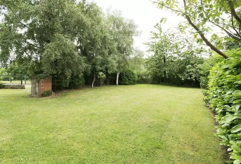 Ddol Helyg Farmhouse