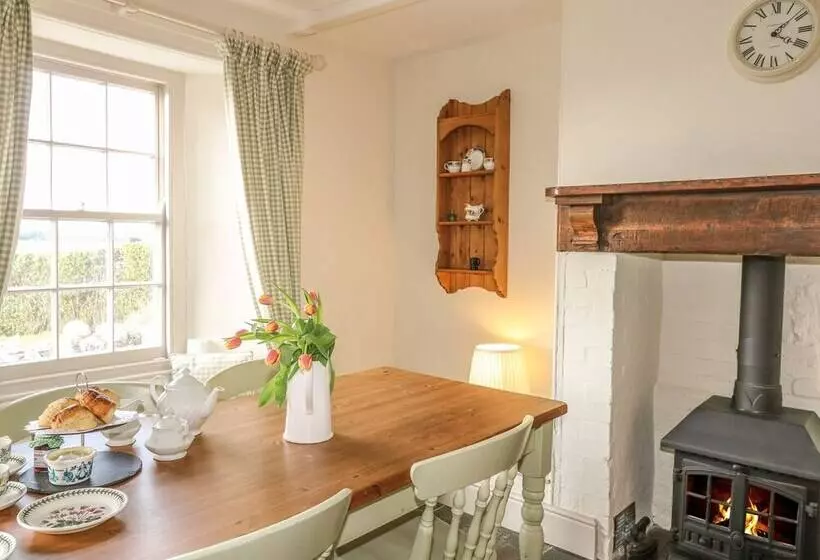 Home Farm Cottage