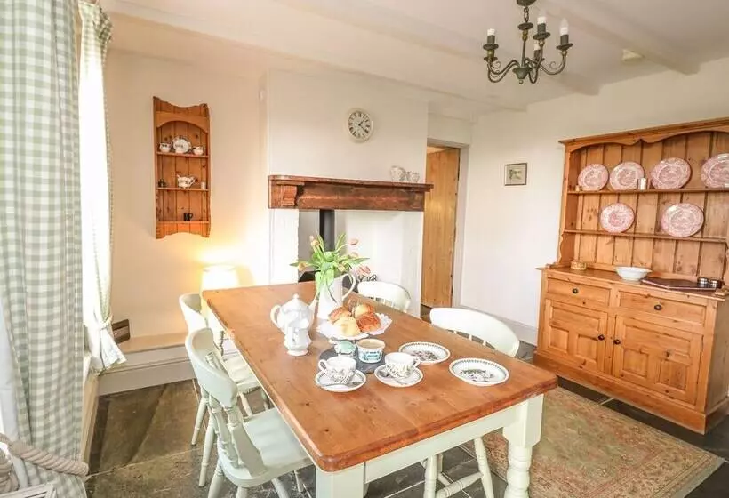 Home Farm Cottage