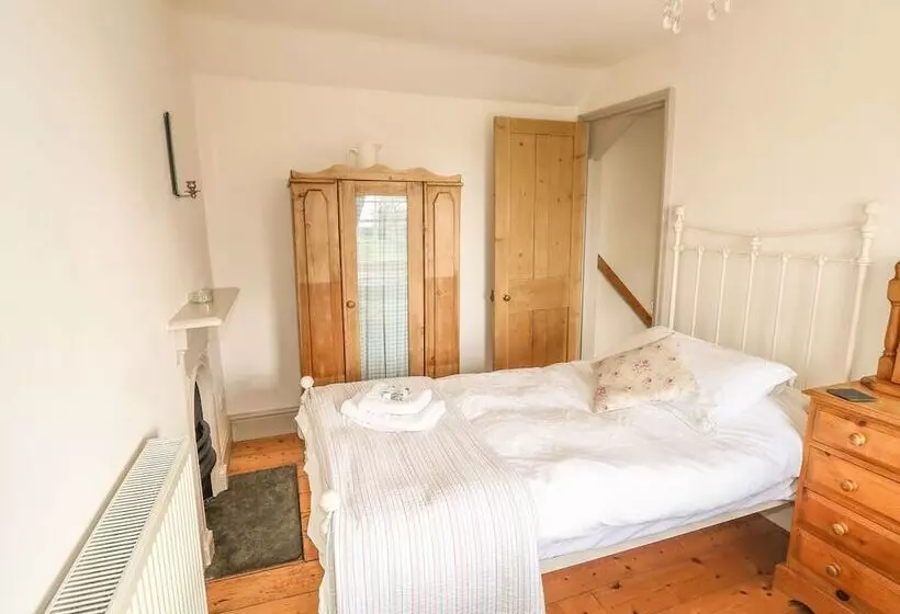 Home Farm Cottage