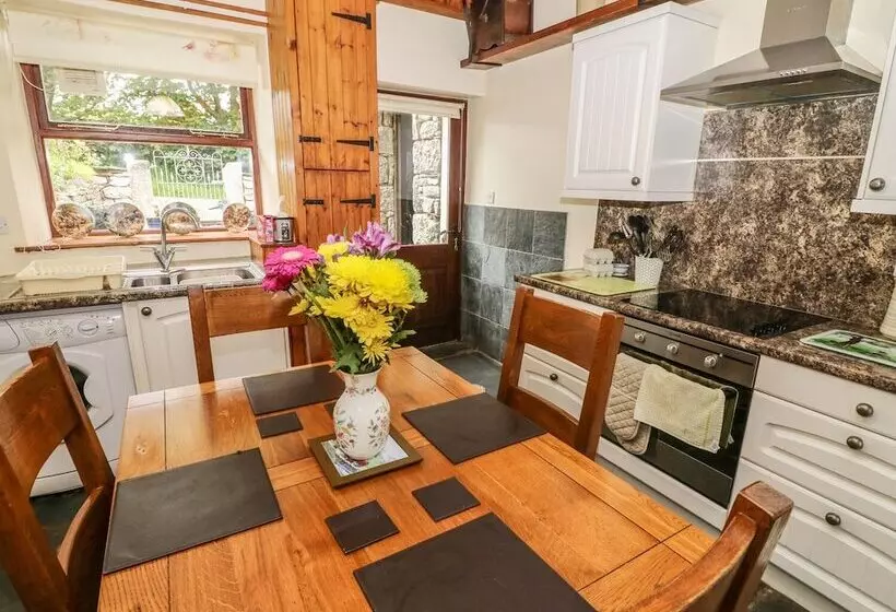 Horrace Farm Cottage