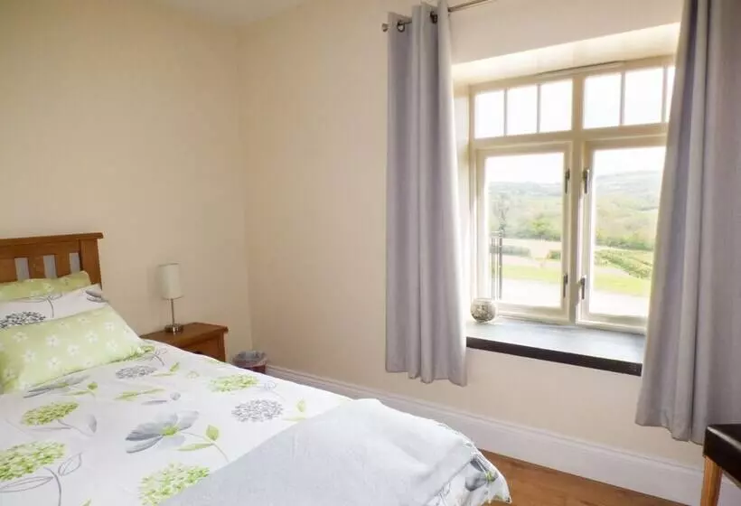 Llaethdy   The Dairy