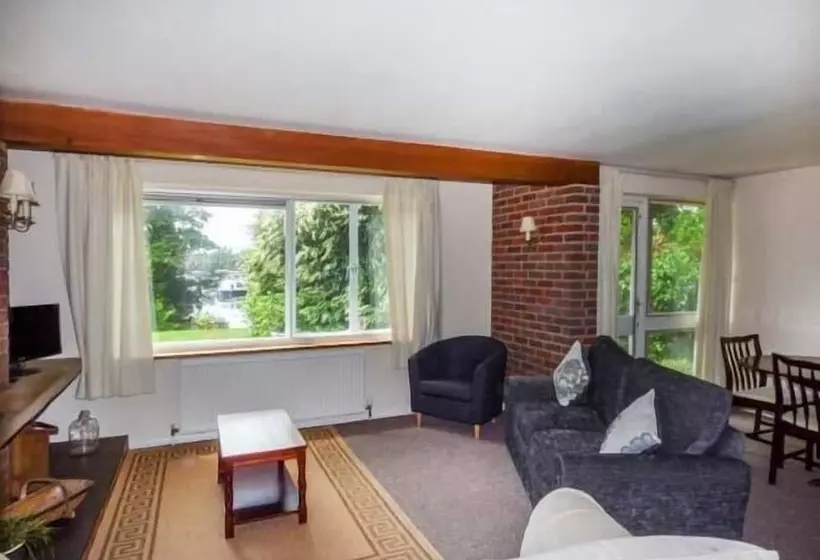 Swan Dyke Cottage