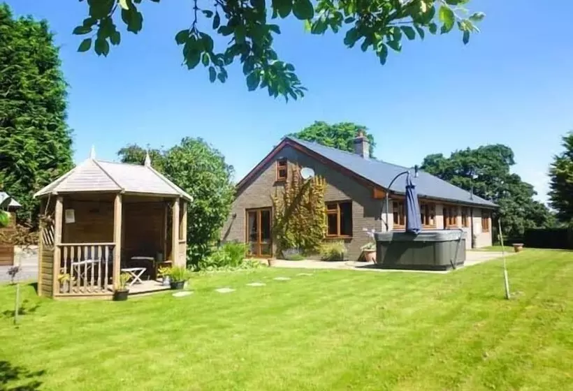 Tynddol Bungalow