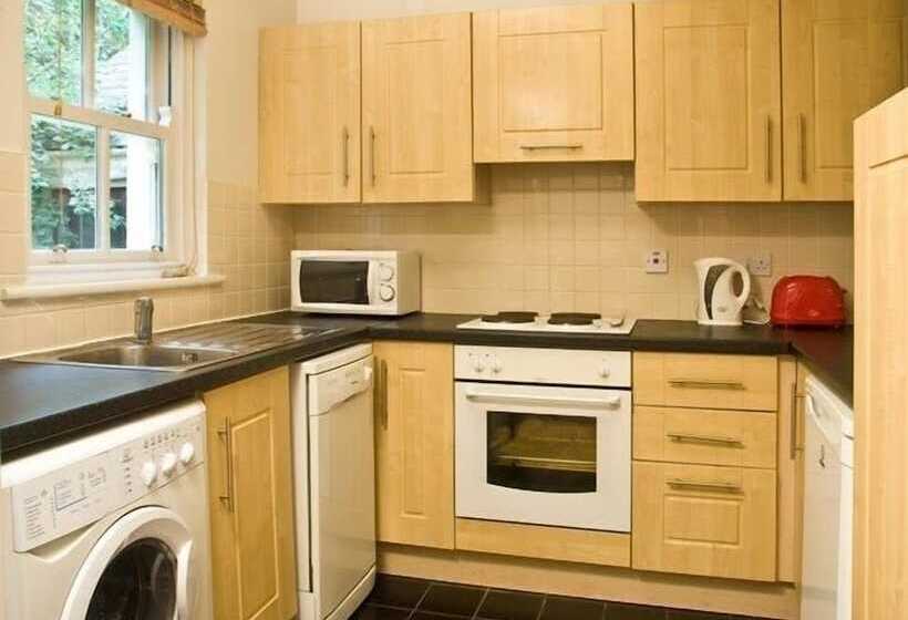 Bunratty Castle Gardens Home