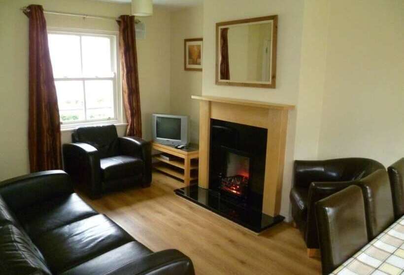 Bunratty Castle Gardens Home