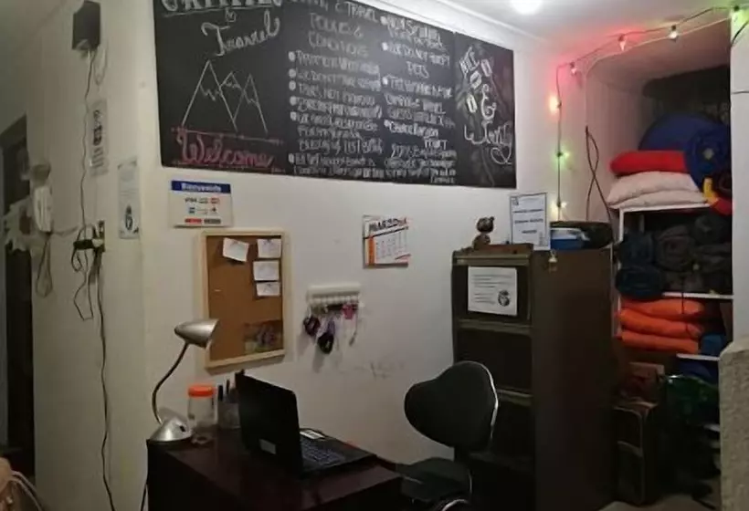 Camping & Travel Antigua   Hostel