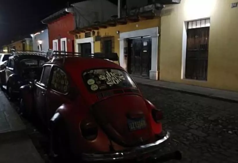 Camping & Travel Antigua   Hostel