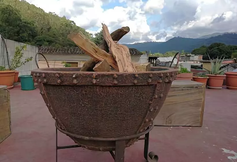 Camping & Travel Antigua   Hostel