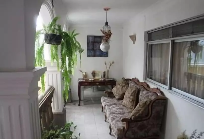Camping & Travel Antigua   Hostel