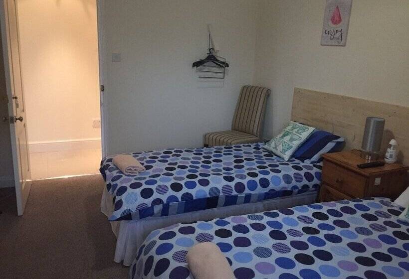 Hogwarts Bed And Continental Breakfast