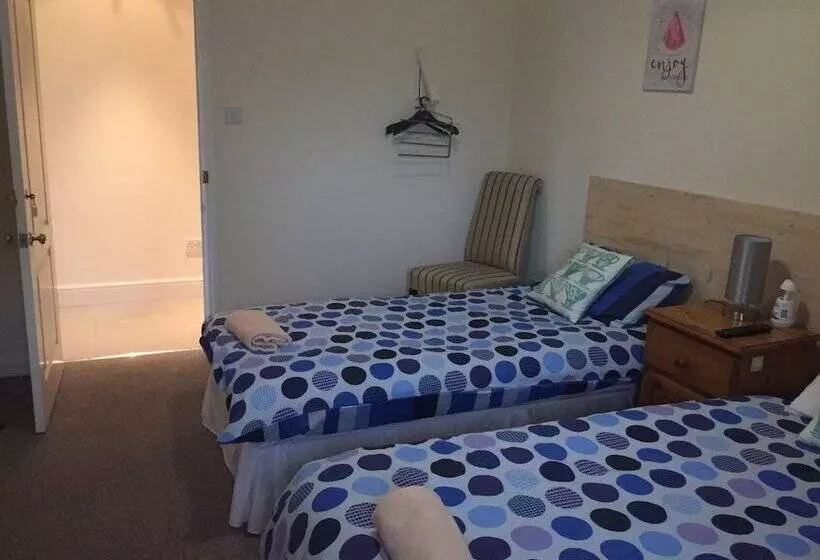 Hogwarts Bed And Continental Breakfast