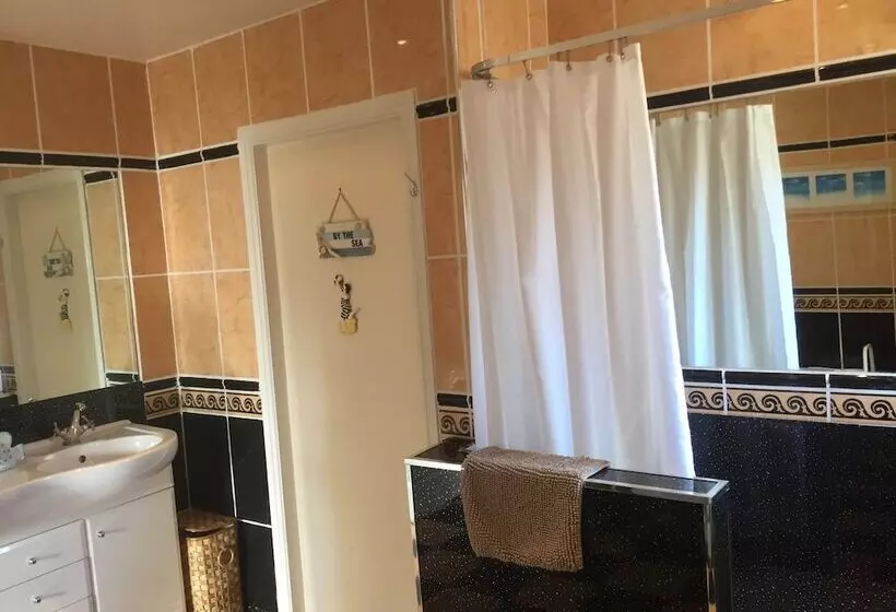 Hogwarts Bed And Continental Breakfast