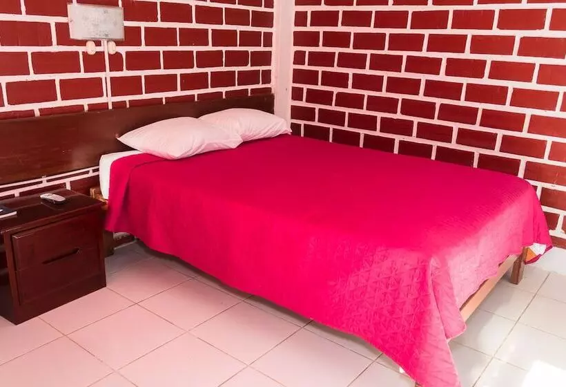 ホテル Albergue La Jungla