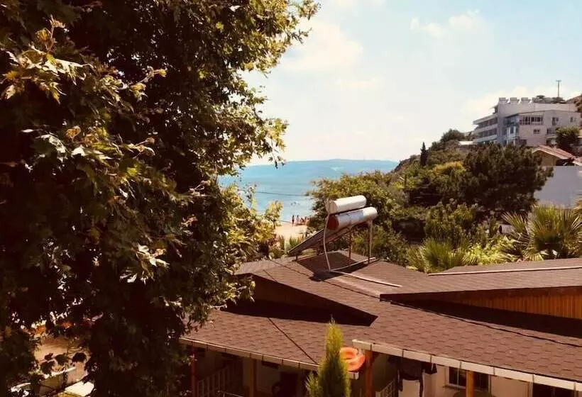 Hotelli Erkin Beach Club