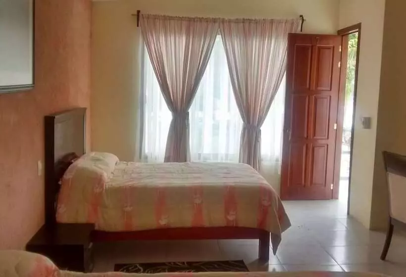 Hotelli Garza Canela