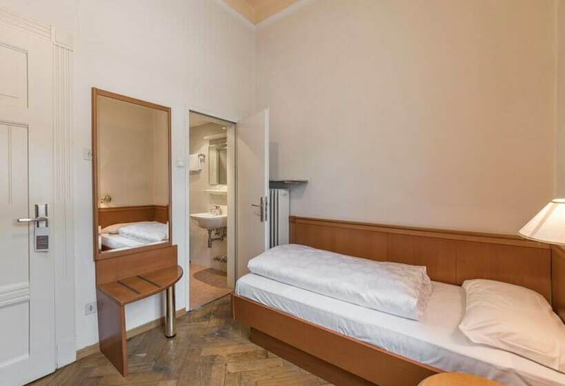 בית מלון כפרי Jarolim