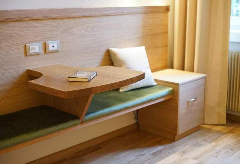 בית מלון כפרי Jarolim