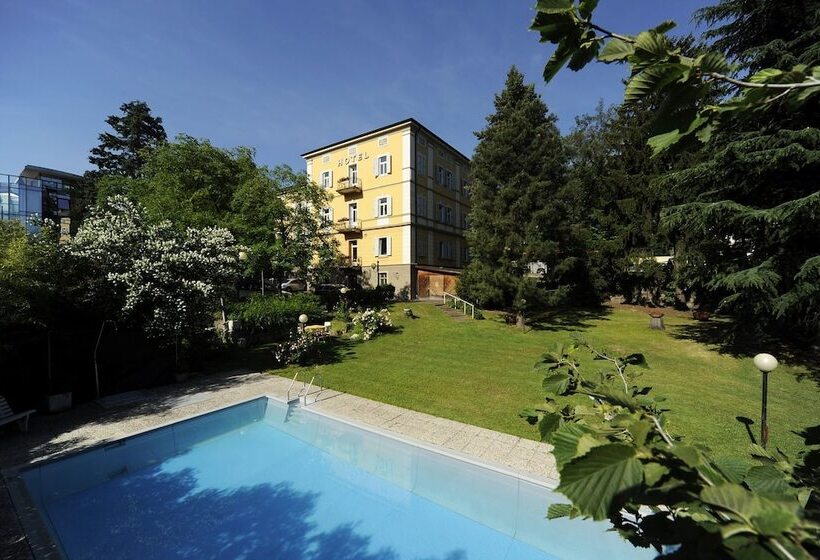 בית מלון כפרי Jarolim