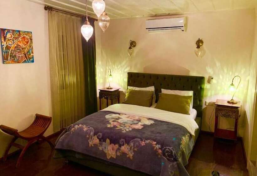 ホテル Lusin Butik