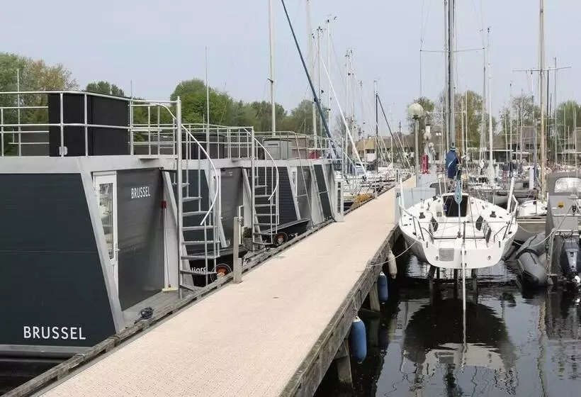 Hotelli Marinaparcs Naarden