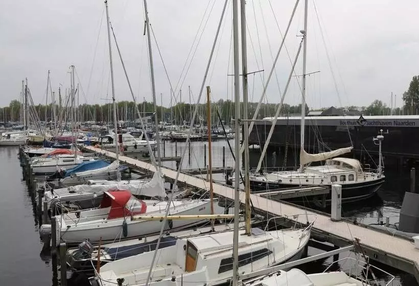 Hotelli Marinaparcs Naarden
