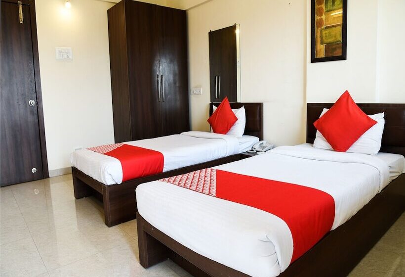 בית מלון כפרי Ornate By Oyo Rooms