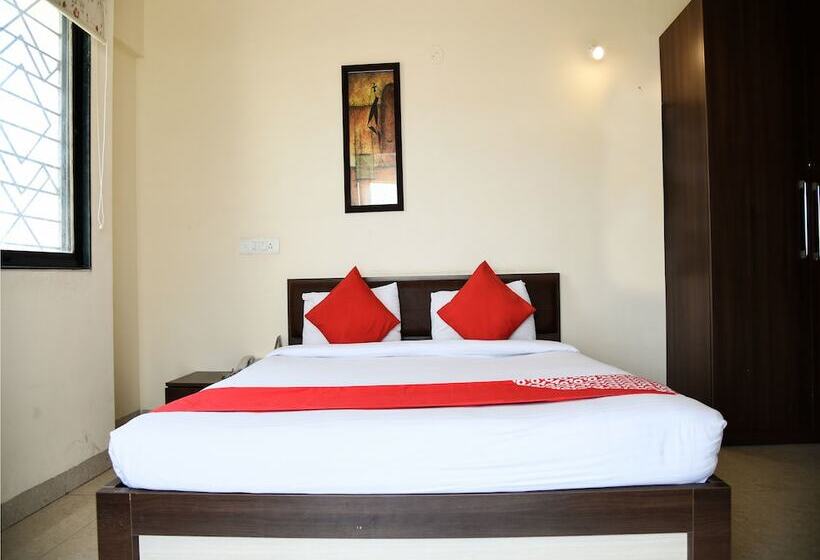 בית מלון כפרי Ornate By Oyo Rooms