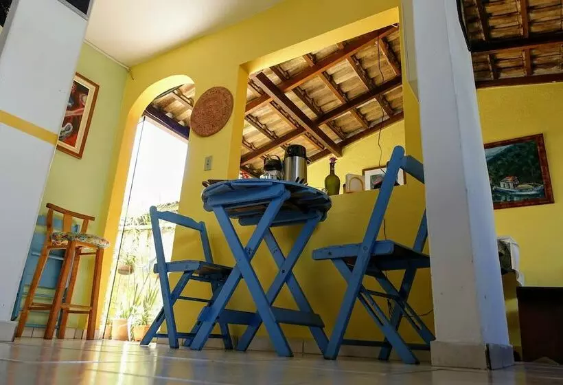 Hotelli Pousada Flor Amarela