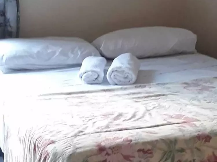 Hotelli Pousada Flor Amarela