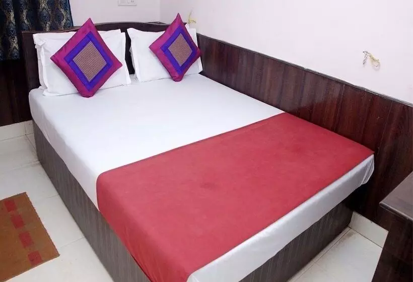 ホテル Room Maangta 303   Panjim
