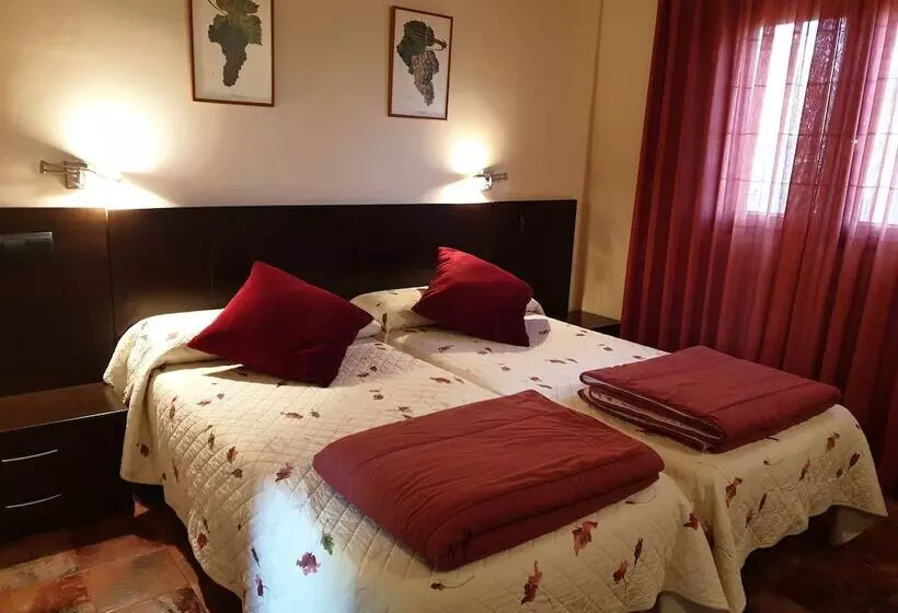 Hotelli Pago De Tharsys