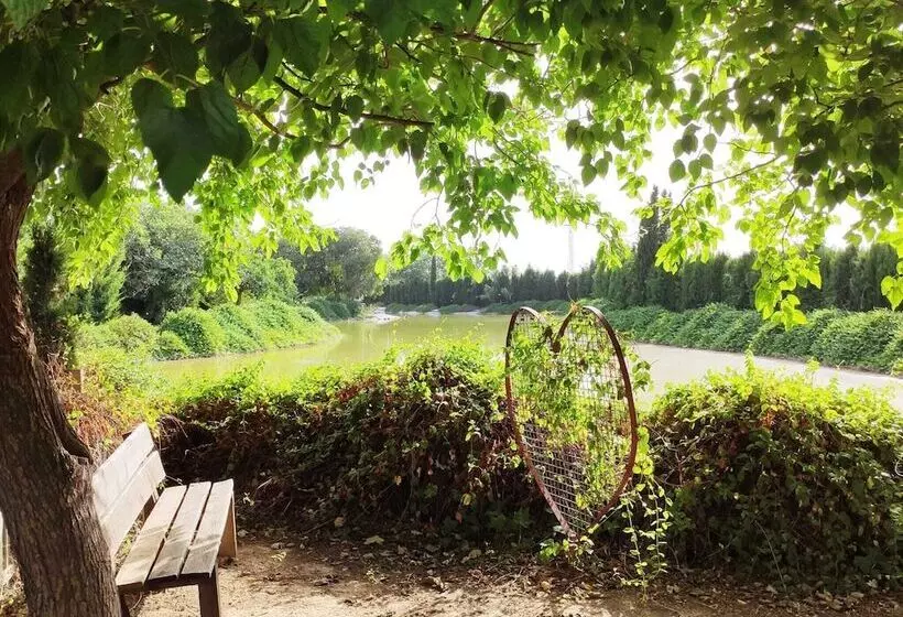 Hotelli Pago De Tharsys