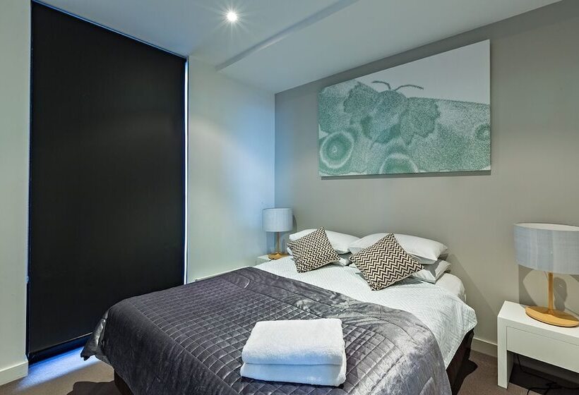 בית מלון כפרי The Saints