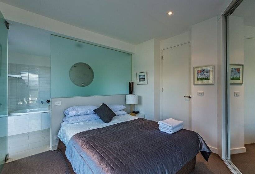 בית מלון כפרי The Saints