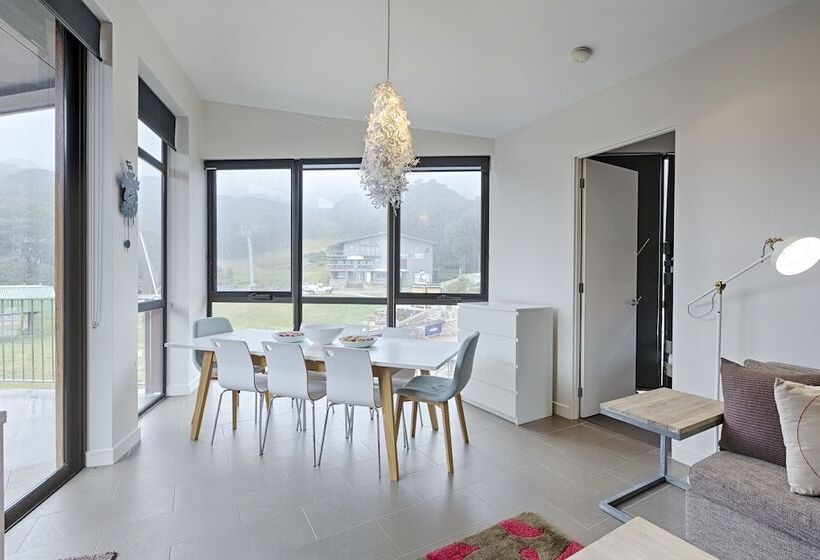 בית מלון כפרי The Saints