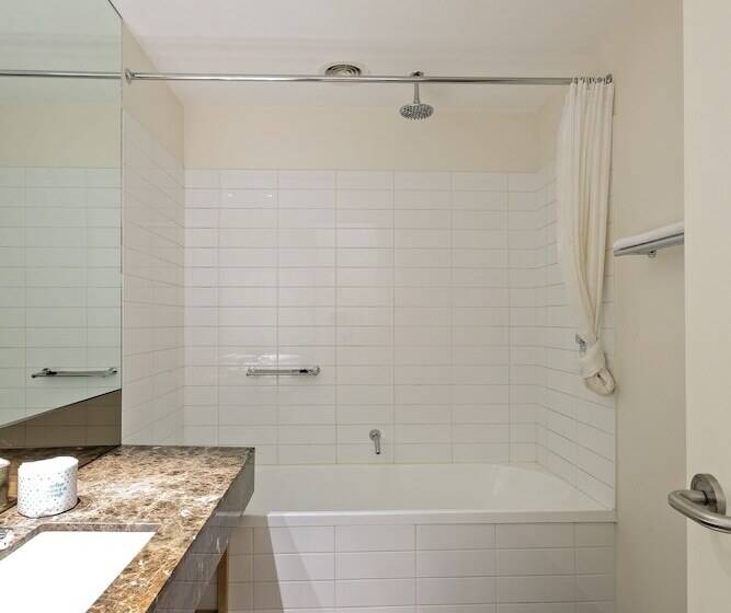 בית מלון כפרי The Saints