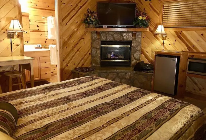 Motelli Giant Oaks Lodge