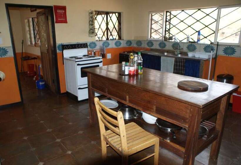 پانسیون Bongwe Guesthouse And Camp