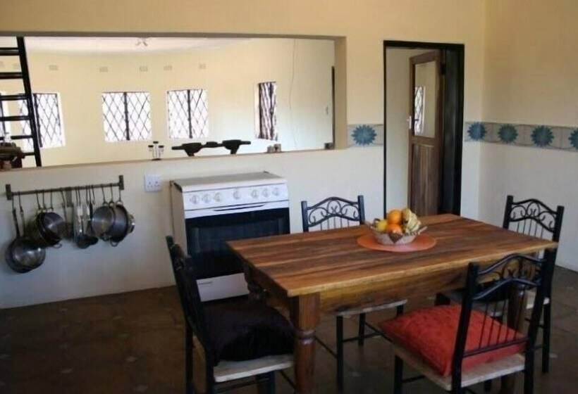 پانسیون Bongwe Guesthouse And Camp