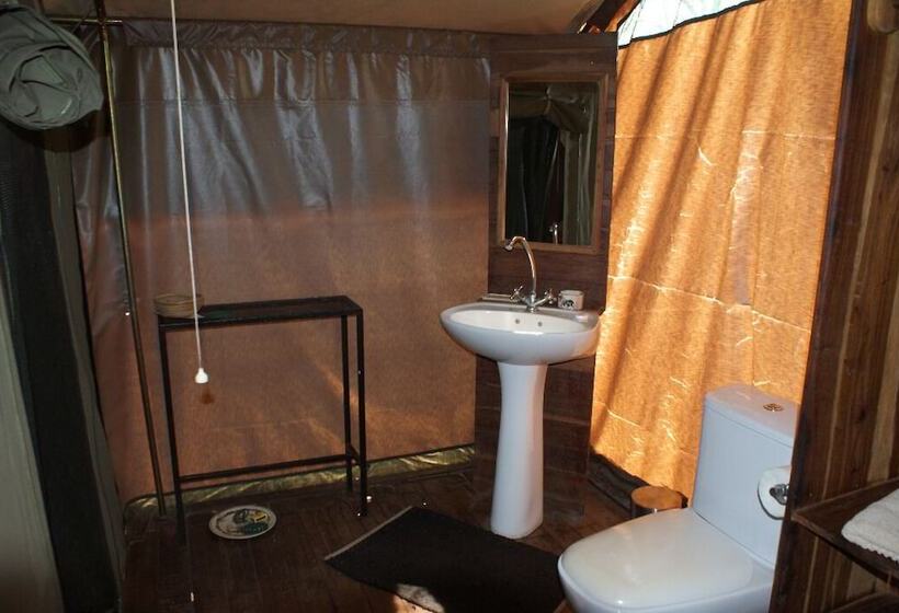 پانسیون Bongwe Guesthouse And Camp