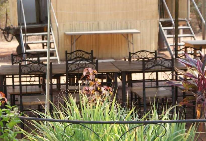 پانسیون Bongwe Guesthouse And Camp