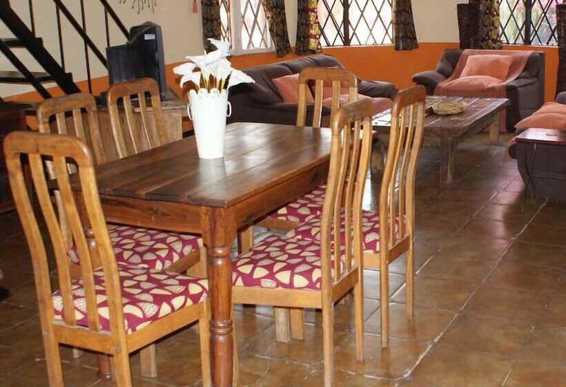 پانسیون Bongwe Guesthouse And Camp