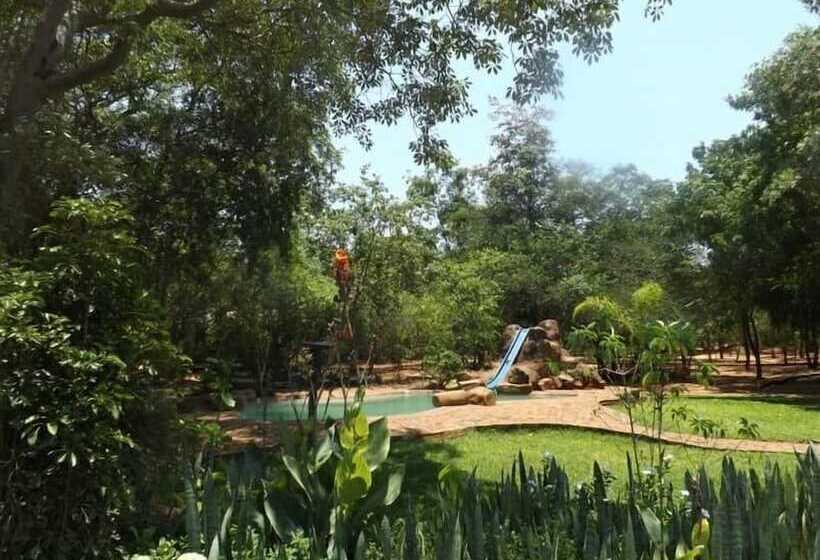 پانسیون Bongwe Guesthouse And Camp