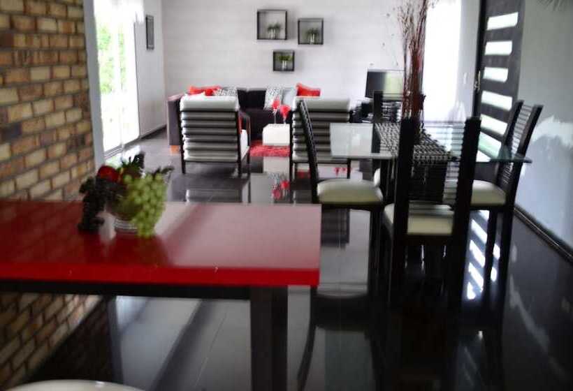 پانسیون Espectacular Chalet Con Piscina