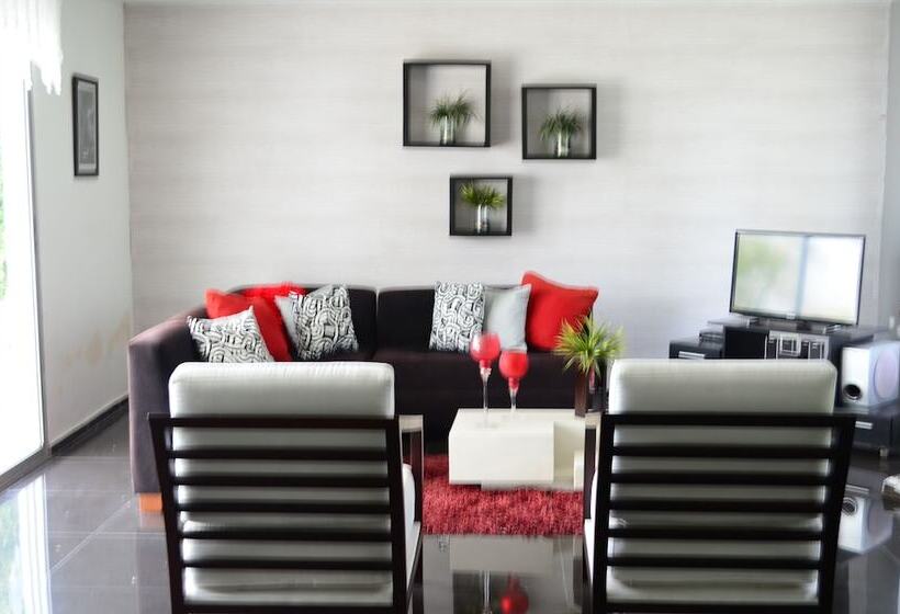 پانسیون Espectacular Chalet Con Piscina