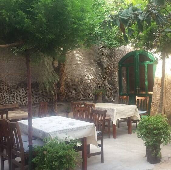 پانسیون Sanli Butik